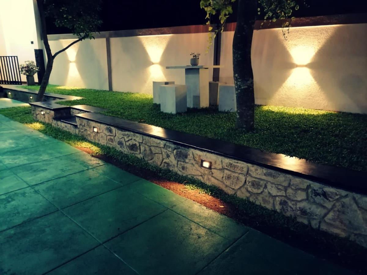 Ceylonima Home Stay Anuradhapura Bagian luar foto