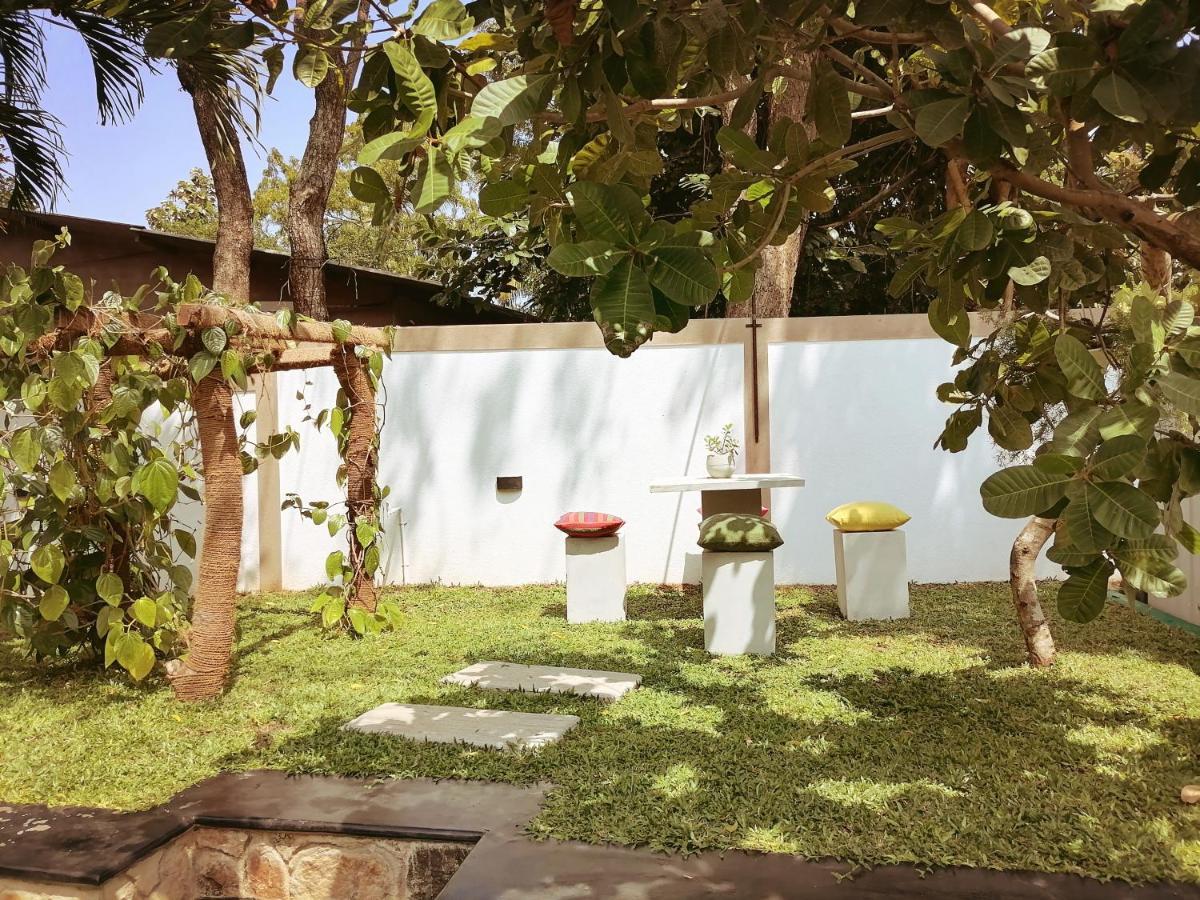 Ceylonima Home Stay Anuradhapura Bagian luar foto