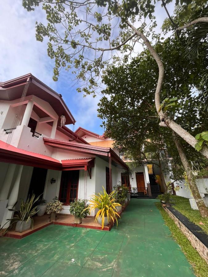 Ceylonima Home Stay Anuradhapura Bagian luar foto