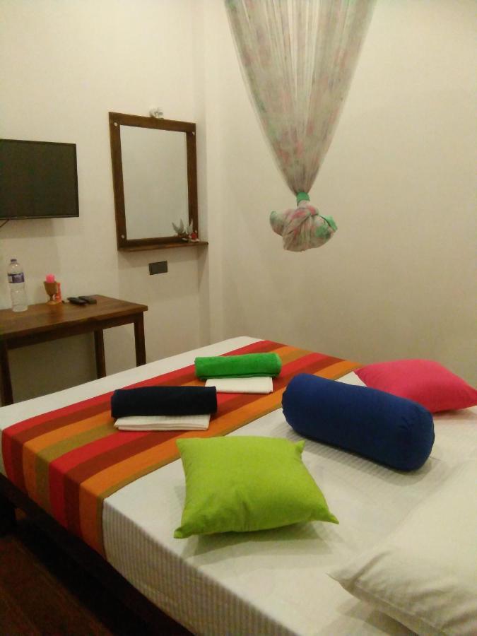 Ceylonima Home Stay Anuradhapura Bagian luar foto